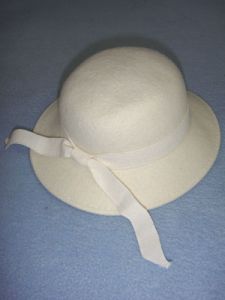 Hat - 100% Wool - 13" Cream