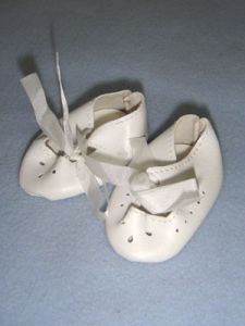 Shoe - Ribbon Tie Cutout - 2 1/4" White