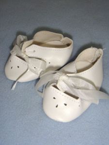 Shoe - Ribbon Tie Cutout - 3 1/4" White